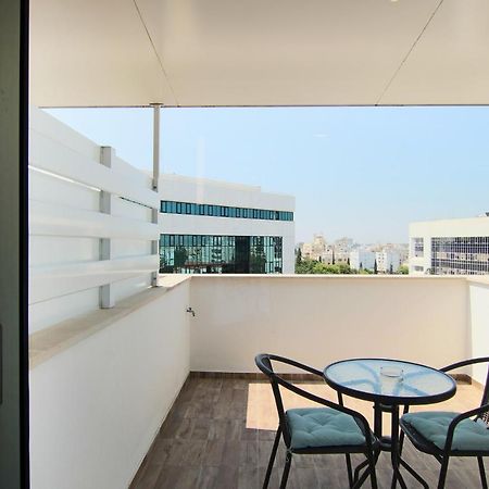 Phaedrus Living: Luxury Suite Nicosia 505 外观 照片
