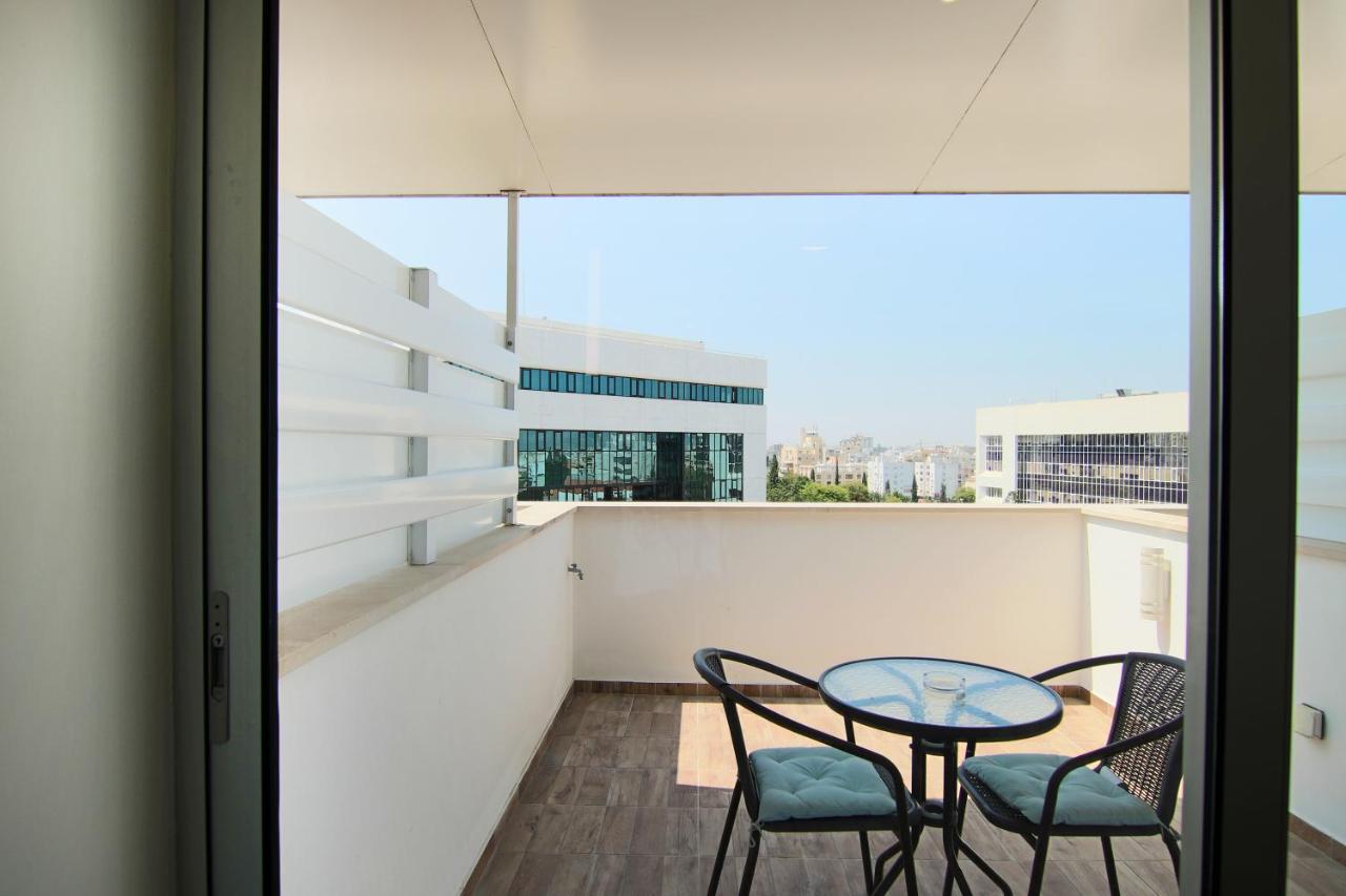 Phaedrus Living: Luxury Suite Nicosia 505 外观 照片